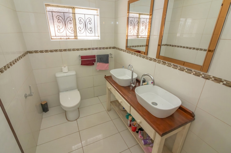 3 Bedroom Property for Sale in Maokeng Free State